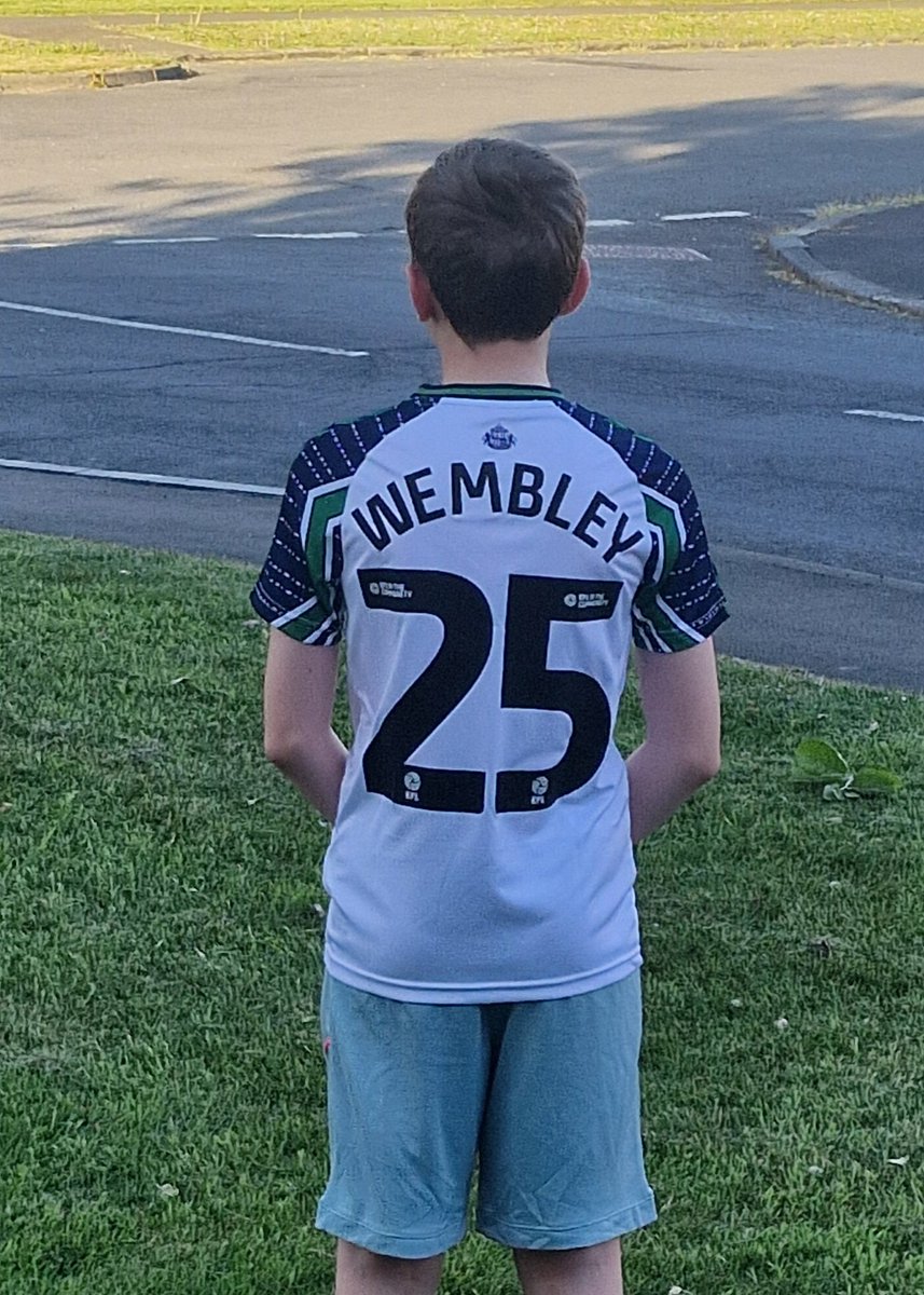 Would anyone be kind enough to help. Does anyone know a CL caravan site near Wembley. If we can secure tickets, we're looking for a site close to the tube to get to Wembley within an hour.  <a href="/SunderlandAFC/">Sunderland AFC</a> #playofffinal #HawayTheLads