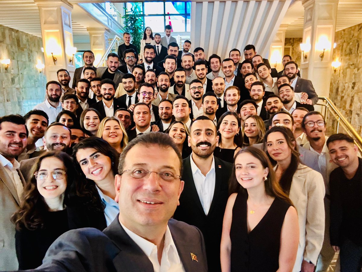 chpgencistanbul's tweet photo. Haklıyız. Kavuşacağız! https://t.co/X6wcSygbhm