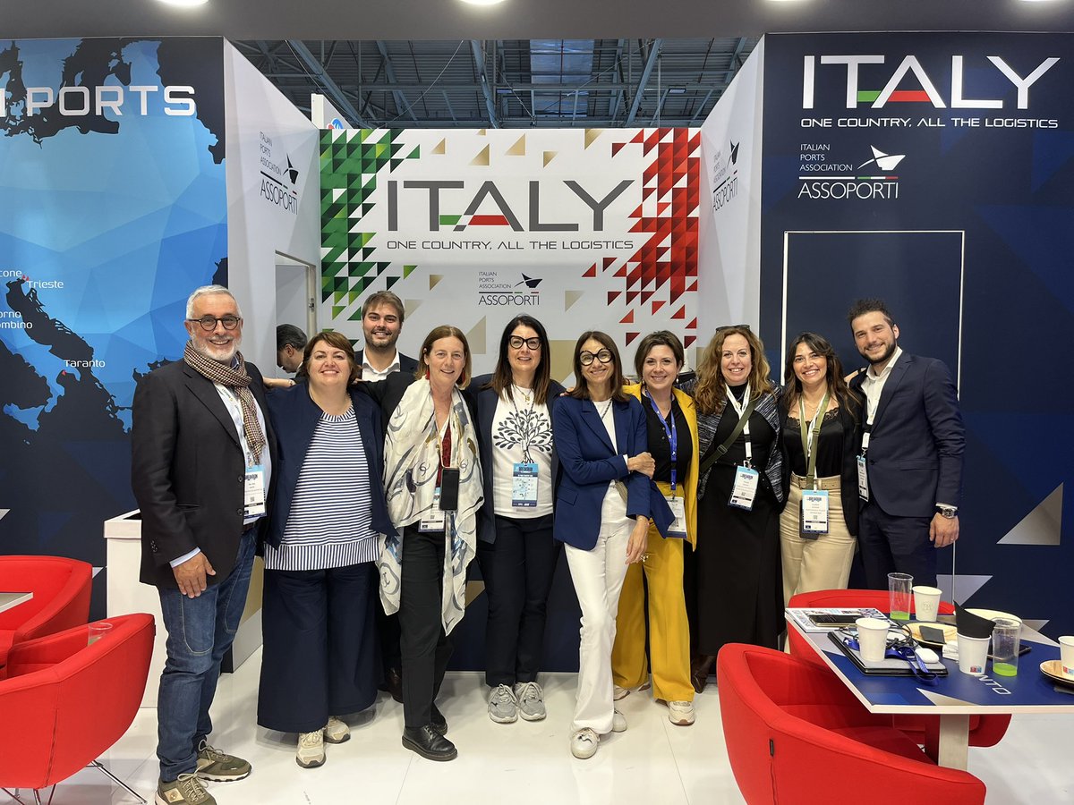 🗣️🗣️ i porti italiani al Breakbulk 2025 a Rotterdam, la principale fiera del segmento. Una manifestazione che ha oltre 600 espositori provenienti da 126 diverse nazioni. 

Leggi tutte e guarda e foto al link: assoporti.it/it/associazion…