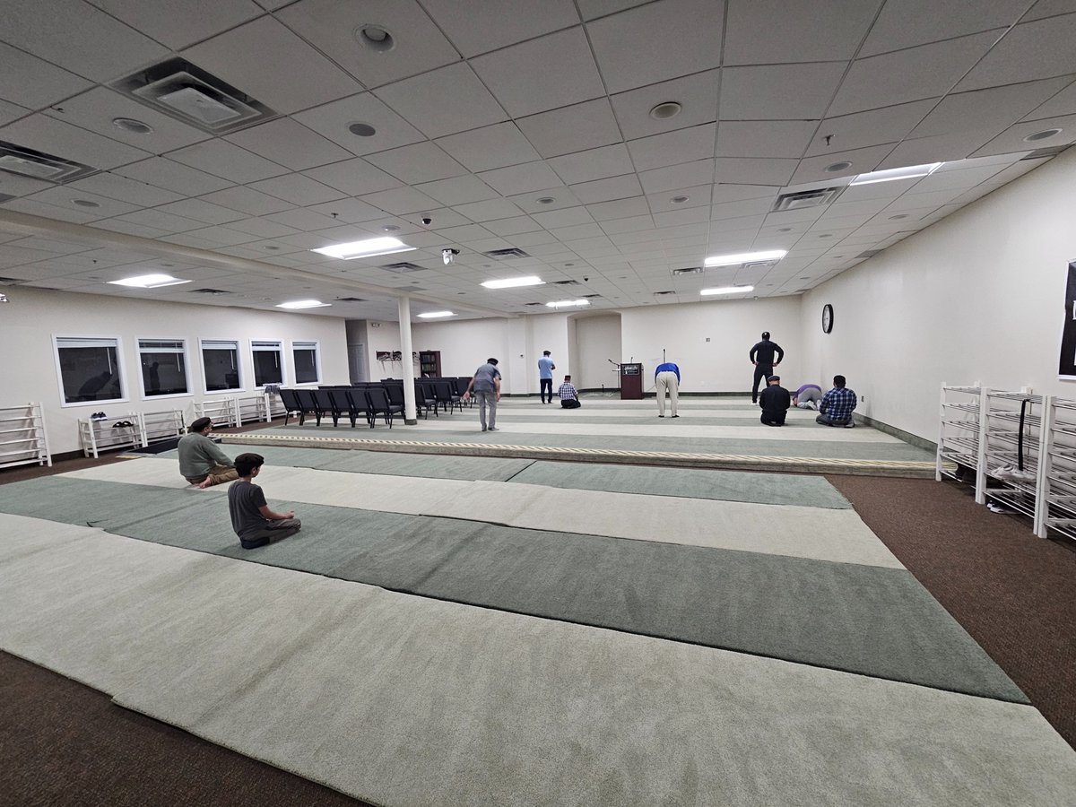 Great attendance during yesterday's isha namaz. Please encouraging everyone to make their best efforts to come for namaz.
<a href="/MKAUSATarbiyyat/">MKA USA Tarbiyyat</a>