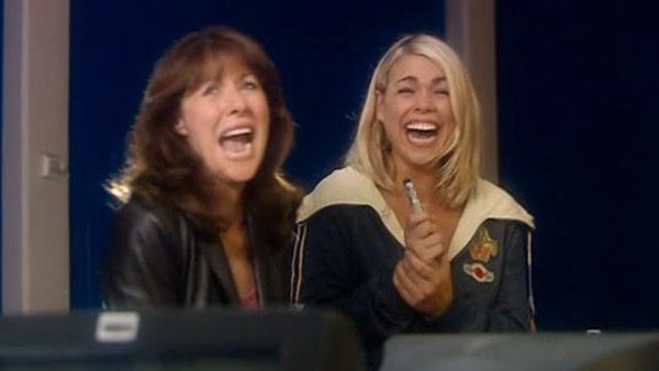 SafeSpaceDrWho's tweet photo. TO ALL YOU MFS THAT SAID DOCTOR WHO IS DEAD https://t.co/oVa8F2iGJA