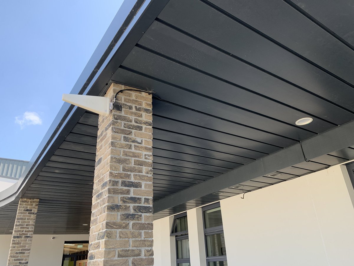 Elasnik Computers tweet media