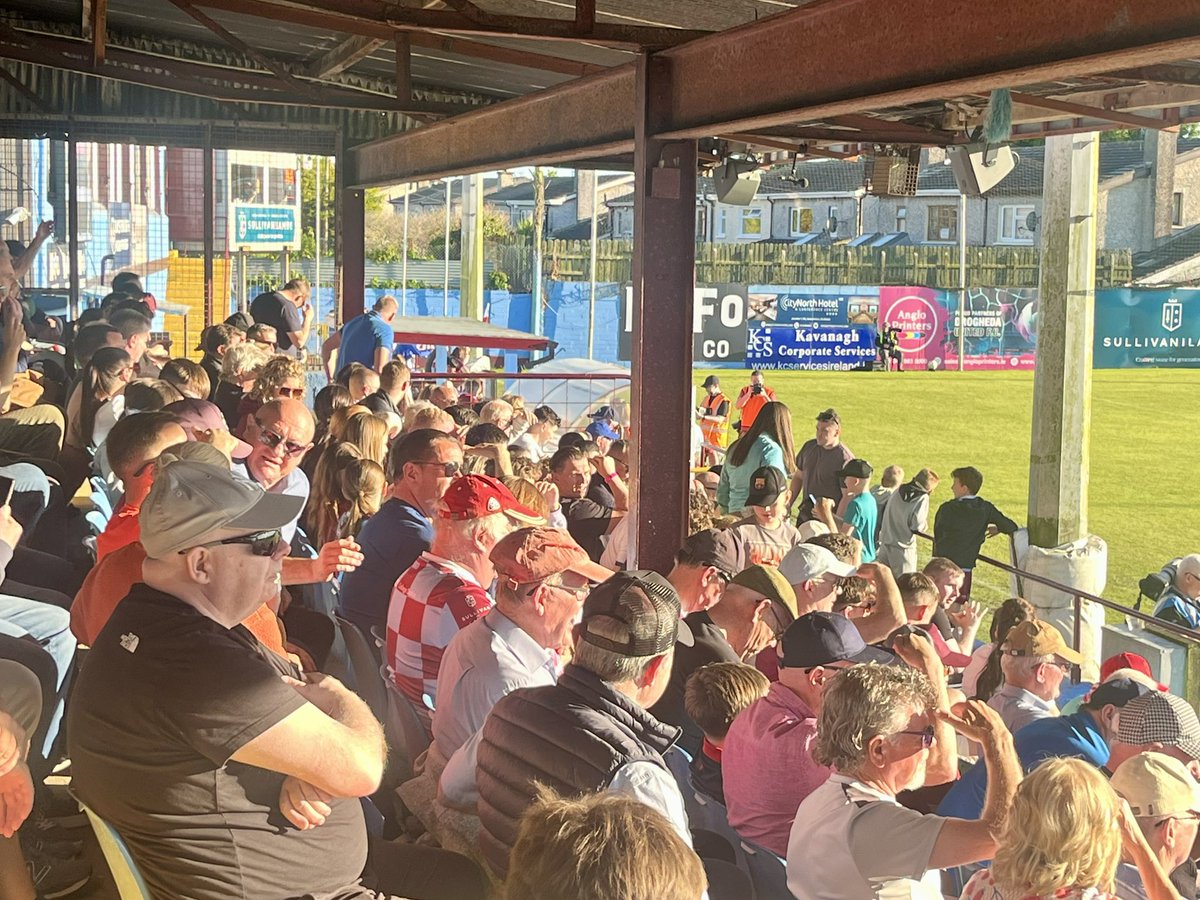 PaulVance63's tweet photo. Drogheda United v Derry City - SSE Airtricity League of Ireland Premier Division - Sullivan &amp; Lambe (United) Park, Windmill Road, Moneymore, Drogheda, Co Louth… #DRODER #WeAreDrogs #OurTownOurClub #ACityWillRise #RAWA28 #LoI #SSEAirtricity https://t.co/QQgPe42pzL