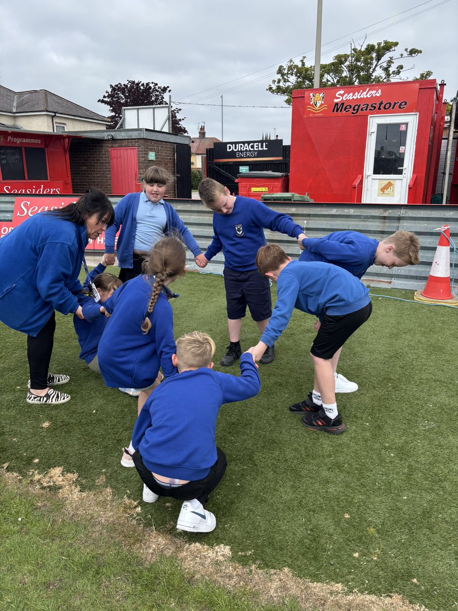 RunWithItHull (@runwithithull) on Twitter photo <a href="/BoyntonPrimary/">Boynton Primary School</a> spent the morning working out how much it would cost for a day out to <a href="/BridTownAFC/">Bridlington Town AFC</a> then played some fun team games ☺️☺️ <a href="/BoyntonPrimary/">Boynton Primary School</a> spent the morning working out how much it would cost for a day out to <a href="/BridTownAFC/">Bridlington Town AFC</a> then played some fun team games ☺️☺️