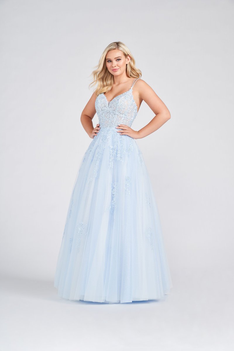 BridalWarehouse's tweet image. This light blue Ellie Wilde moment? She's everything. ✨

Style EW122076 was $554—now yours for $277. 💙
Come try her on before she's gone.
#USABridal #EllieWilde #PromStyle #BlueGown #SaleFind