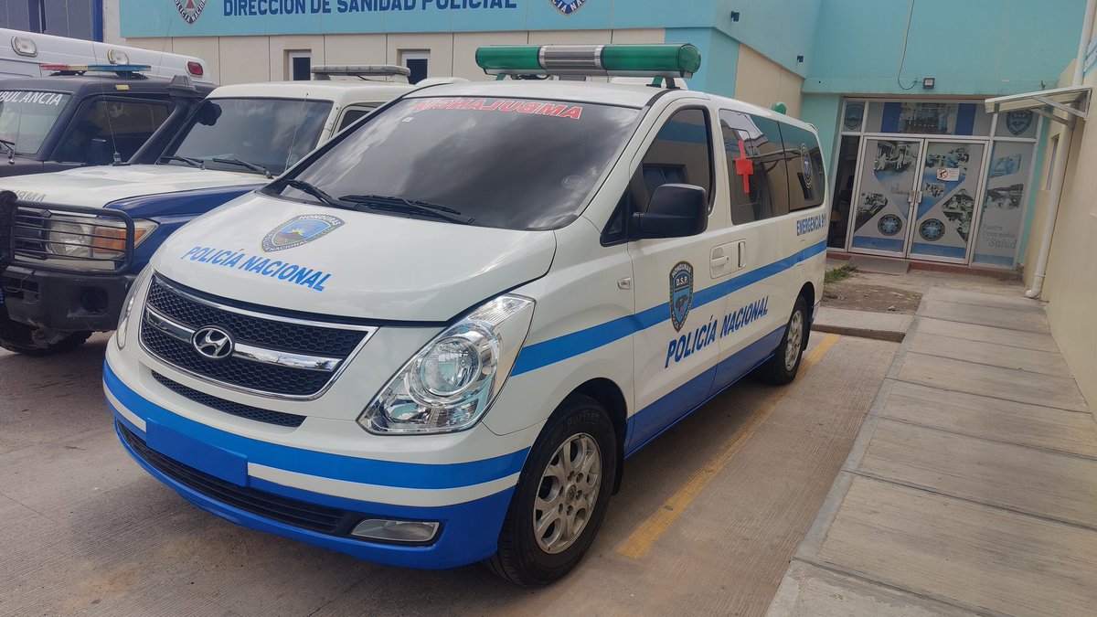 DSP_HN's tweet image. Con la nueva flota de ambulancias 🚑 seguimos creciendo, para brindarte un servicio #eficiente y de #calidad gracias a la gestión de @hegusave  en pro de
nuestros beneficiarios. #VamosBien! #Ambulancia 🚑🏥 @PoliciaHonduras