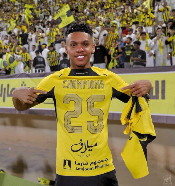 BuMoosa6's tweet photo. معاذ فقيهي كان له لحظات مفصلية في هذا الدوري الي عنده يحطها في المنشن 💛🖤 https://t.co/SzGUtVLElW