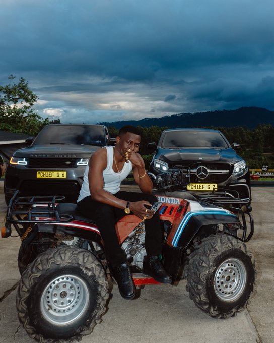 Ukiskiliza vizuri hapa utagundua Chief anajua kuimba Kuliko Mondi, Unaipa asilimia ngapi hii Song link IPO hapo chini..!!