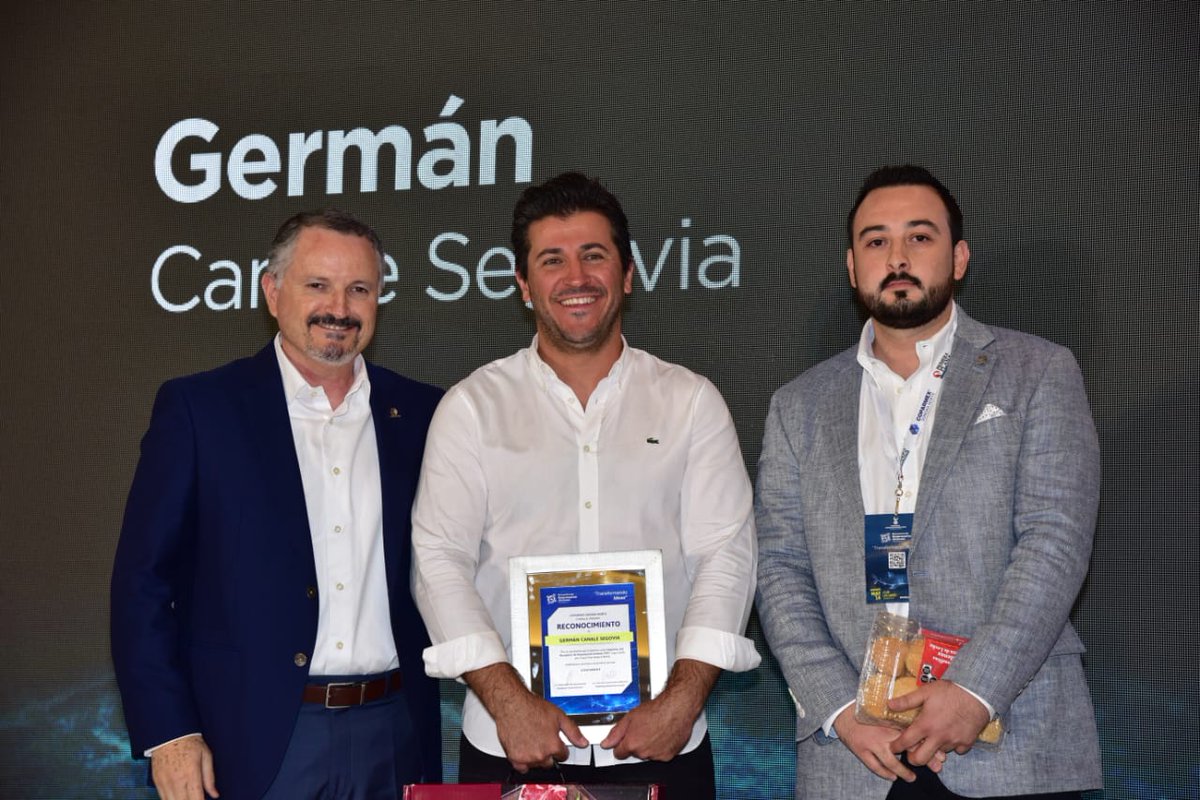 🔵 Germán Canale Segovia, CEO de Aguafria, cierra el programa de conferencias con la plática 'Innovación en Expansión', en el 𝑬𝒏𝒄𝒖𝒆𝒏𝒕𝒓𝒐 𝒅𝒆 𝑱𝒐́𝒗𝒆𝒏𝒆𝒔 𝑬𝒎𝒑𝒓𝒆𝒔𝒂𝒓𝒊𝒐𝒔 <a href="/COPARMEXSON/">Coparmex Sonora Norte</a> 25 '𝑻𝒓𝒂𝒏𝒔𝒇𝒐𝒓𝒎𝒂𝒏𝒅𝒐 𝑰𝒅𝒆𝒂𝒔'. 🧊💬

📸 | Alfredo Gerardo/EXPRESO