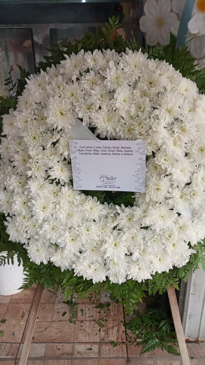 e como nosso último ato, prestamos aqui nossas condolências mesmo de longe, vá em paz Eduarda, nós amamos você. 🖤 que você faça a sua passagem e brilhe no céu como brilhou aqui.