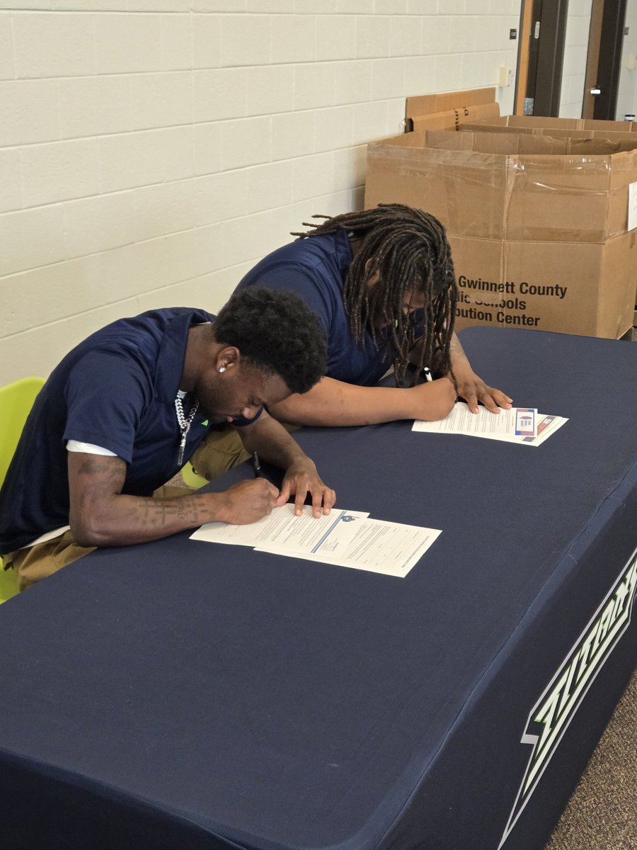 CoachGroshek's tweet photo. Big day for these Titans.  Congrats fellas! https://t.co/XvWIjrDGag