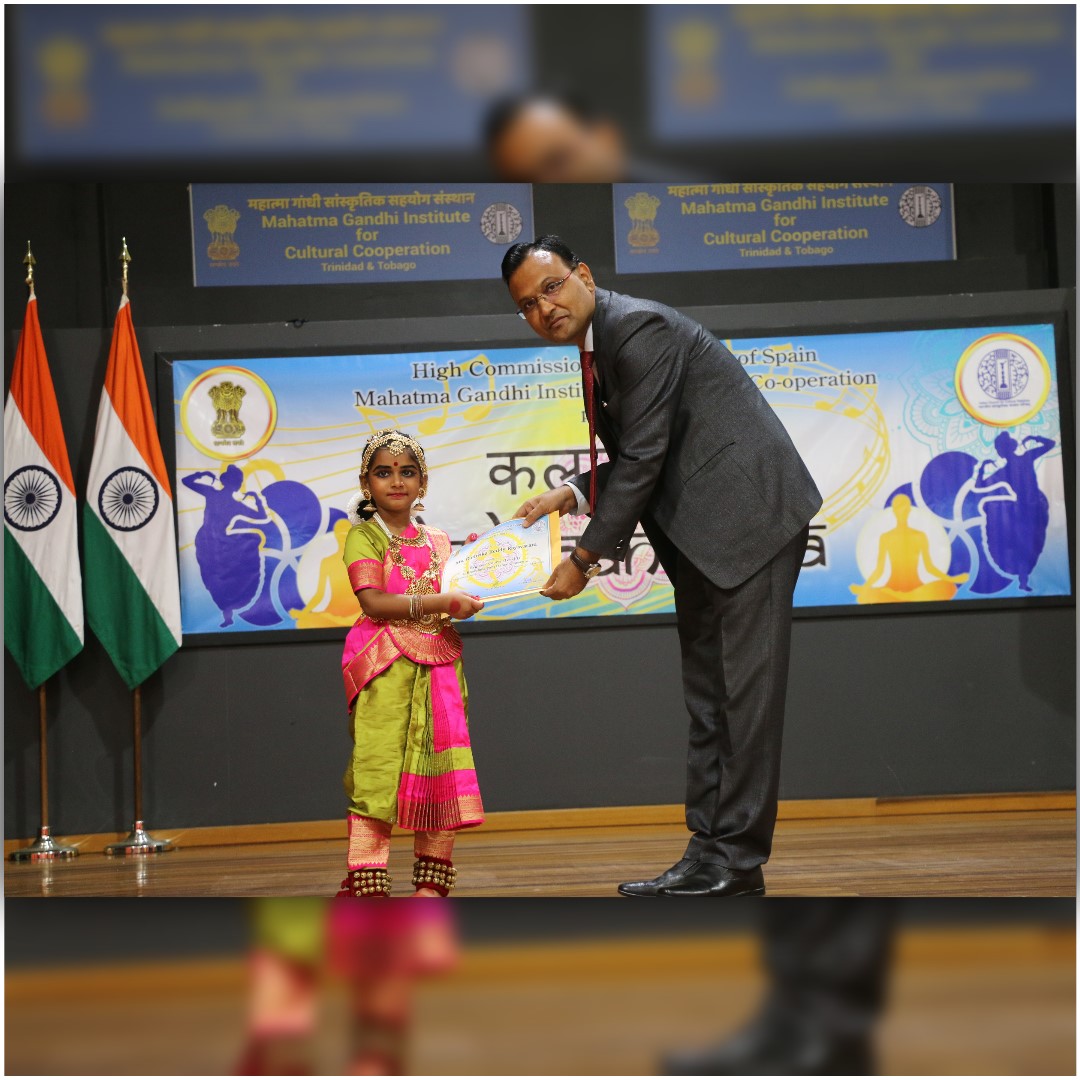 Kala Sandhya 2025!
Certificates were awarded to the students of the Dance class of 2025 by H.E. Dr. Pradeep Rajpurohit
Congratulations to the well deserved students!
#kalasandhya2025
<a href="/IndiainTandT/">India in T&T</a> <a href="/iccr_hq/">ICCR</a> <a href="/MinOfCultureGoI/">Ministry of Culture</a>