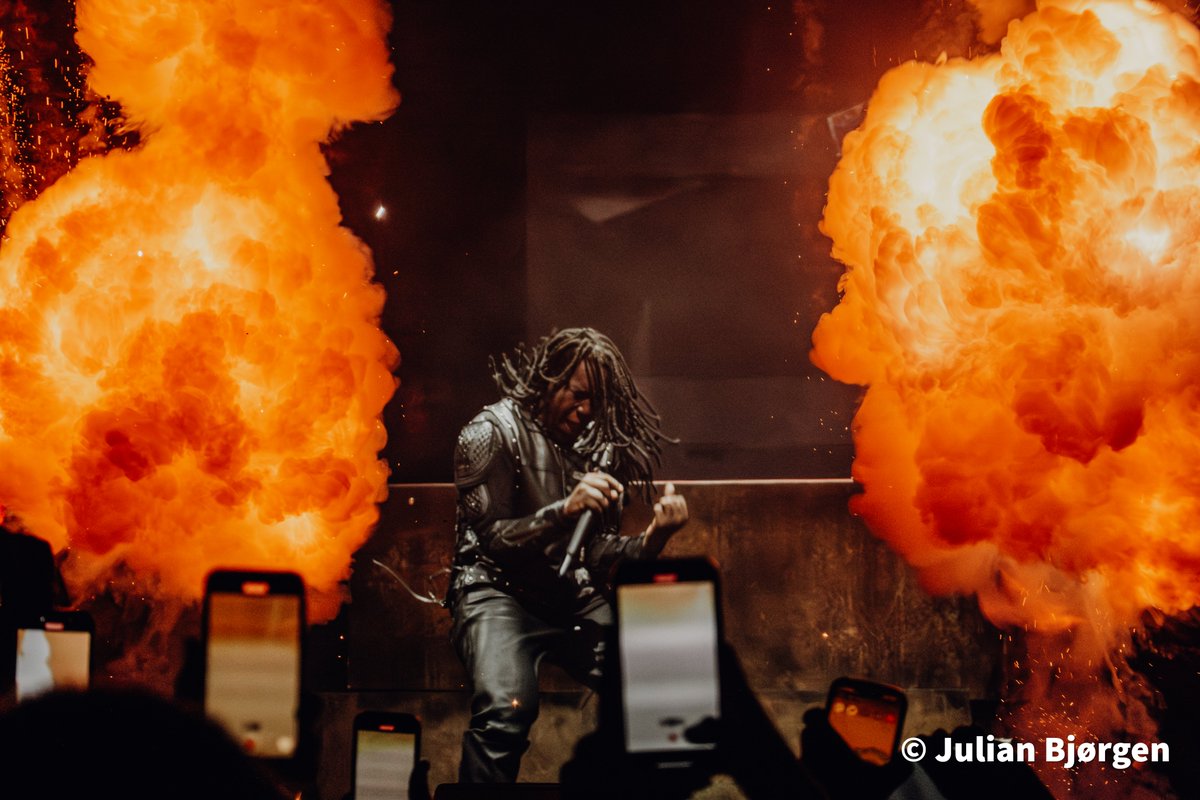 julianbjorgen's tweet photo. Photos of @DonToliver in Norway🇳🇴
Photos are shot by me📷
❗️ Credit if reused/reposted❗️
Posted more on ig as well yesterday, feel free to check it out if you want to❤️🔥🏴☠️
ig: julianbjorgen
#dontoliver #psychobandit #psychotour https://t.co/EpZdPXZcOB