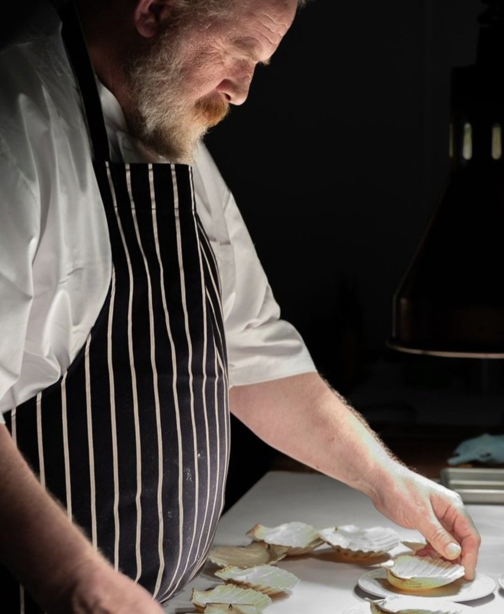 Hodson & Co Private Dining (@charlieboychef) on Twitter photo Hot News
On Thursday, the 26th of September, I'll be sharing my garlic with my good friend <a href="/Adrian_0liver/">Adrian Oliver is The Cornish Field Kitchen</a> for pop up supper club in Padstow, Cornwall, in support of <a href="/HospAction/">Hospitality Action</a> more news to follow soon.
Happy Weekend...
#wevegotyou Hot News
On Thursday, the 26th of September, I'll be sharing my garlic with my good friend <a href="/Adrian_0liver/">Adrian Oliver is The Cornish Field Kitchen</a> for pop up supper club in Padstow, Cornwall, in support of <a href="/HospAction/">Hospitality Action</a> more news to follow soon.
Happy Weekend...
#wevegotyou