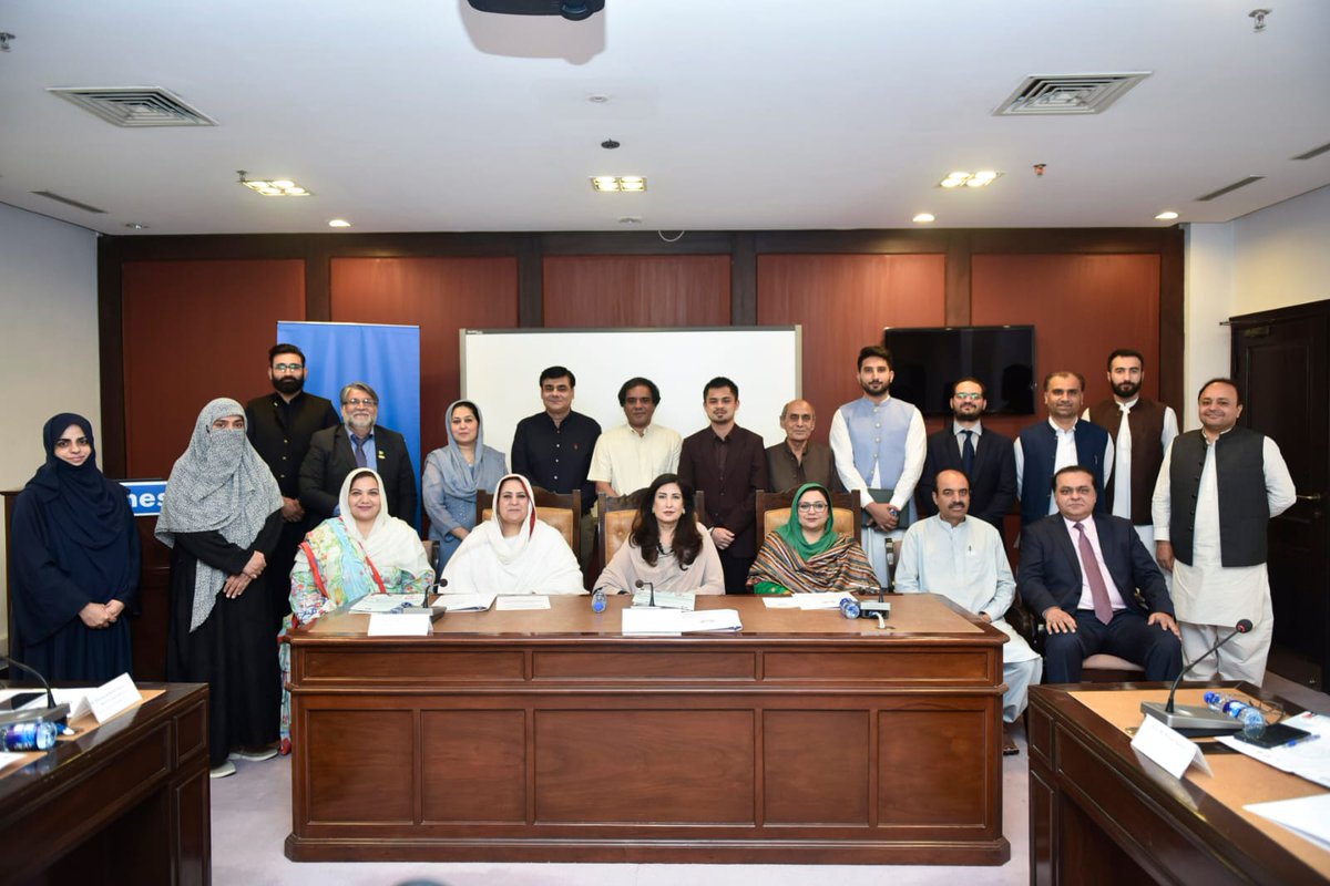 SaveraShami's tweet photo. “Shaping National Policy: Enhancing Policymakers' Understanding of Media and Information Literacy Challenges.” The parliamentarians discussed integrating MIL into national policy frameworks. Dr. Savera Shami presented key elements of the draft National MIL Strategy.

#Pakistan https://t.co/g3UZnWU7fU