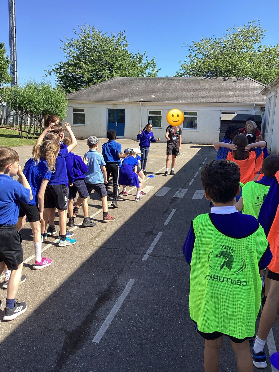 High Cross Primary School tweet media