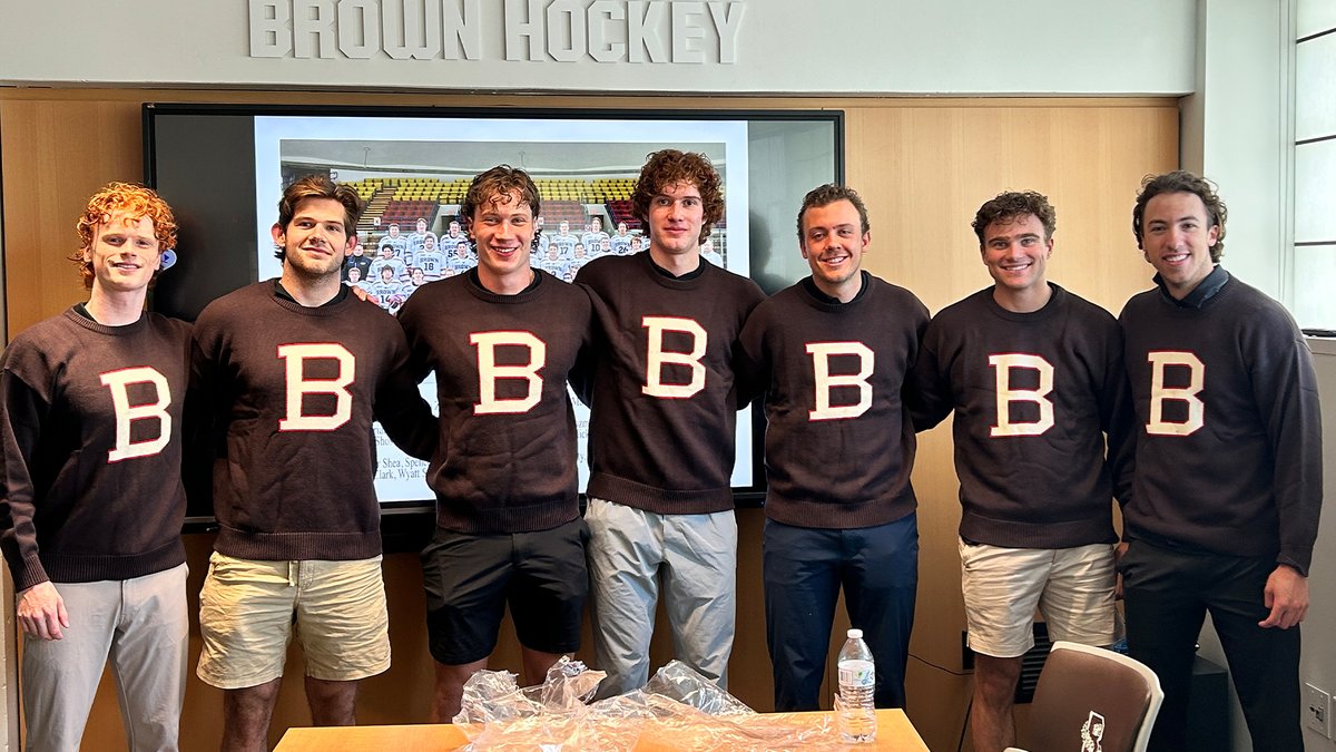 Bears hand out Letter Sweaters, team awards!

📰 - tinyurl.com/ywkkgubv

#EverTrue
