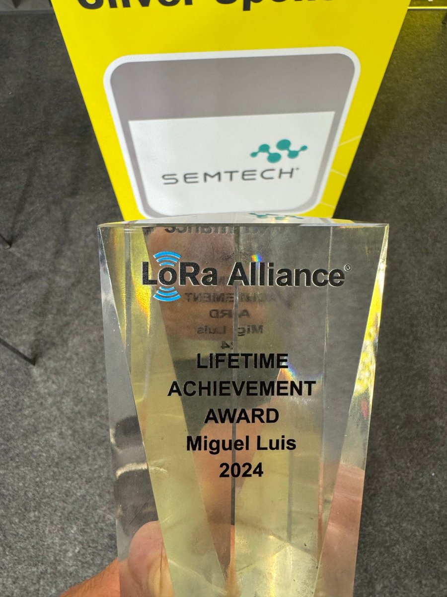 Exciting news from the LoRa Alliance Awards in IoTSWC Barcelona! Semtech's Miguel Luis and Rémi Demerlé received top honors. Celebrate with us! 
Learn more: hubs.la/Q03mRbHr0
#Semtech #LoRa #IoTSWC2025