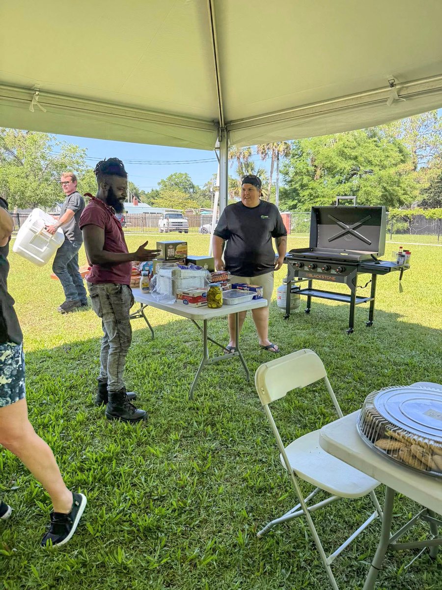 HGSBioScience's tweet image. This week, our team gathered in Jacksonville for a cookout proudly hosted by our Women of HGS Resource Group! We fired up the grill and served up burgers, hot dogs, and plenty of good vibes to our amazing neighbors. Thank you to everyone who helped make this event a success! 🥰