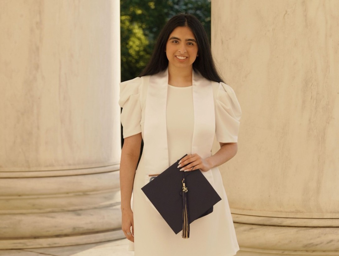 “Only at GW can a class project turn into a corporate pitch.”

Khushi Chabria (Marketing ’25) and her team created a probiotic gummy concept in class then pitched it to Poppi’s CMO.

Real learning. Real outcomes.

#GWSBgrads2025 #GWCommencement #GW