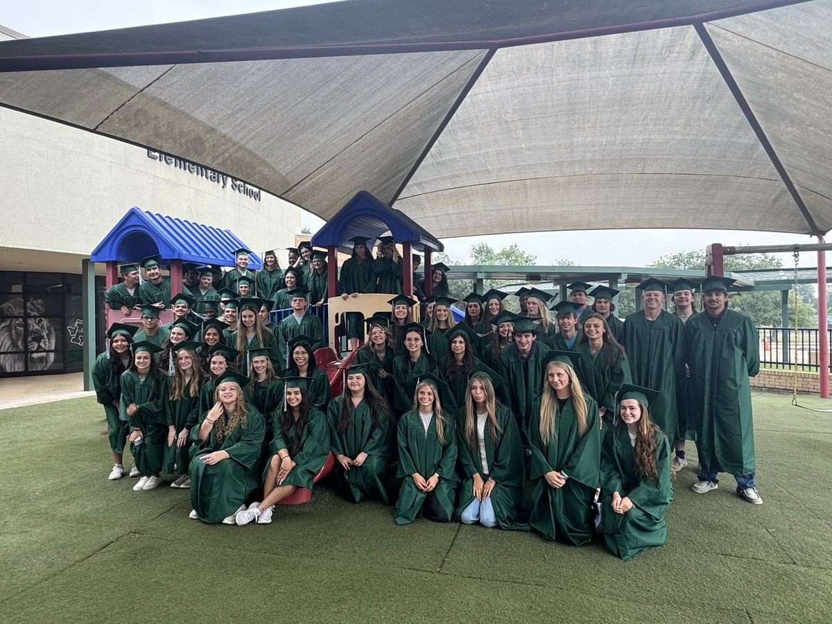 FranklinISD's tweet image. FHS Class of 2025 takes a walk back to where they began. 🎓