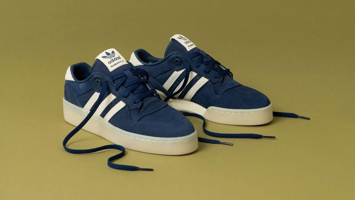 🚨 Super Promo + Cupom:
📉 Menor valor histórico.

Rivalry Low "Dark Ivory"
De R$699,99 | Por R$314,19

Na adidas: sdmlinks.com/r412