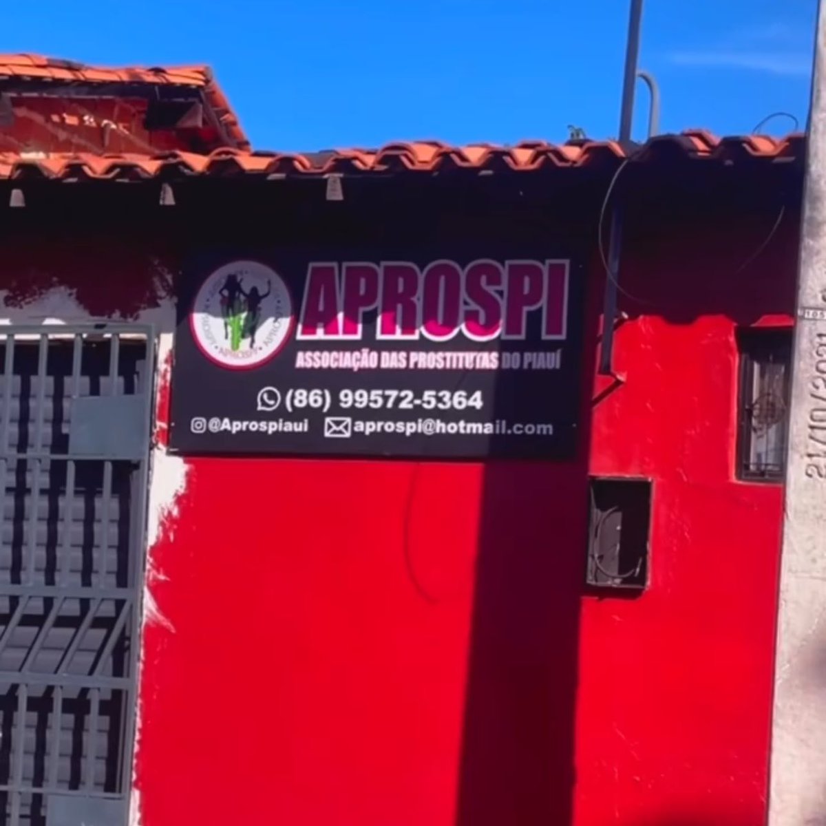🚨VEJA: Homem se surpreende ao encontrar sede da Associação das Prostitutas  do Piauí na zona Sul de Teresina e vídeo repercute nas redes: “Tem que  respeitar Teresina”.