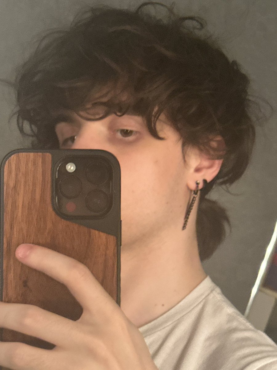 I think I suit piercings and a ponytail ✨