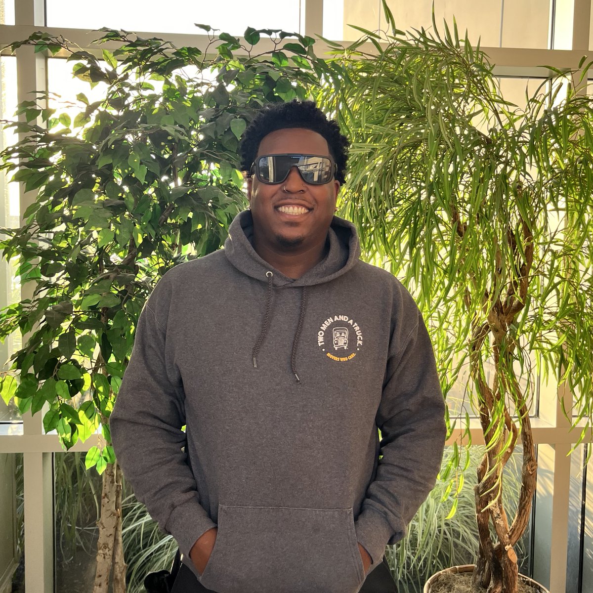 Indytwomen's tweet image. Congrats to Pope &amp;amp; BT Young for earning Employee of the Month! 🎉 Their dedication sets the bar high. Keep up the great work! 💪 #TeamTWO MEN AND A TRUCK