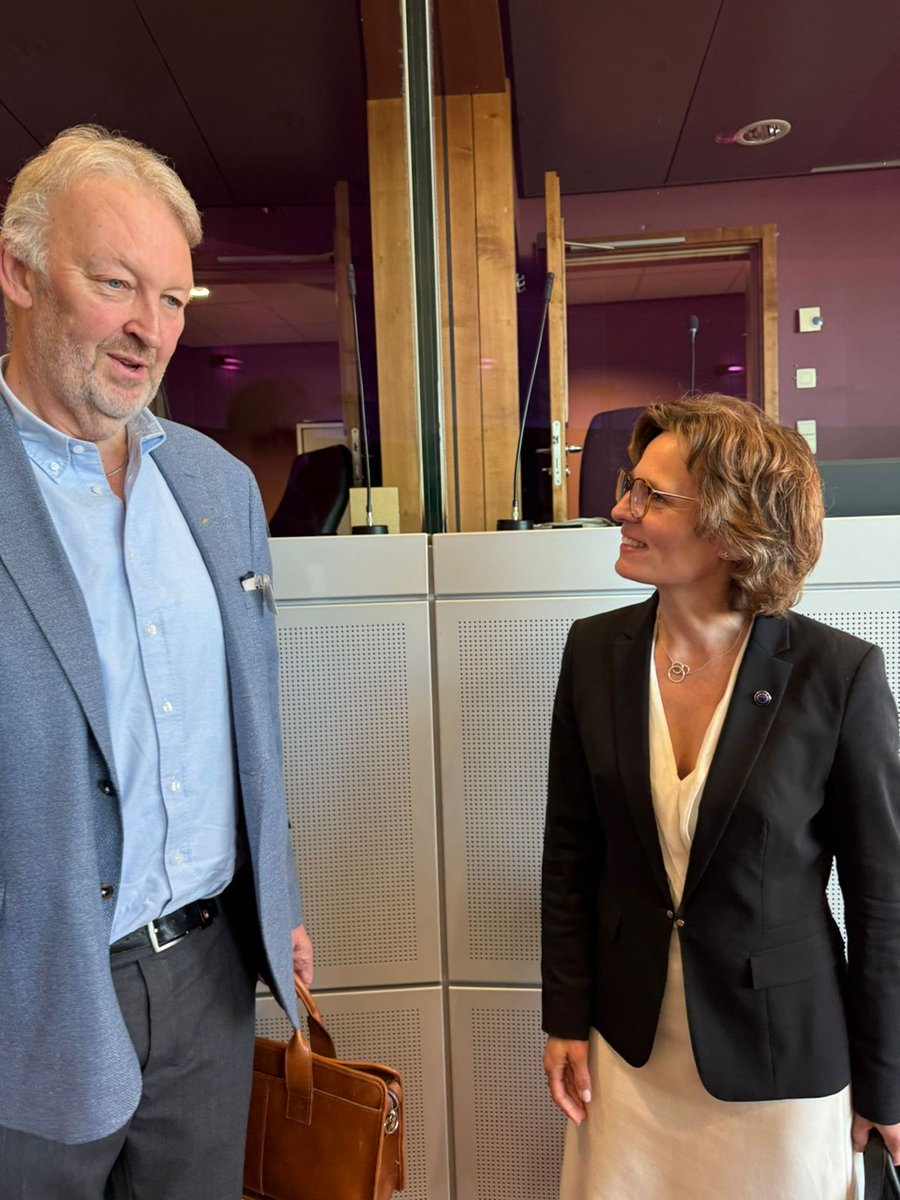 Bio-based Industries Consortium (@biconsortium) on Twitter photo BIC's <a href="/DCarrez/">Dirk Carrez</a> was at a fruitful stakeholders dialogue hosted by EU Commissioner <a href="/JessikaRoswall/">Jessika Roswall</a>. We encourage the <a href="/EU_Commission/">European Commission</a> to present an ambitious Bioeconomy Strategy by the end of 2025, strengthening the industrial dimension of bioeconomy via a dedicated action plan🌿💪 BIC's <a href="/DCarrez/">Dirk Carrez</a> was at a fruitful stakeholders dialogue hosted by EU Commissioner <a href="/JessikaRoswall/">Jessika Roswall</a>. We encourage the <a href="/EU_Commission/">European Commission</a> to present an ambitious Bioeconomy Strategy by the end of 2025, strengthening the industrial dimension of bioeconomy via a dedicated action plan🌿💪