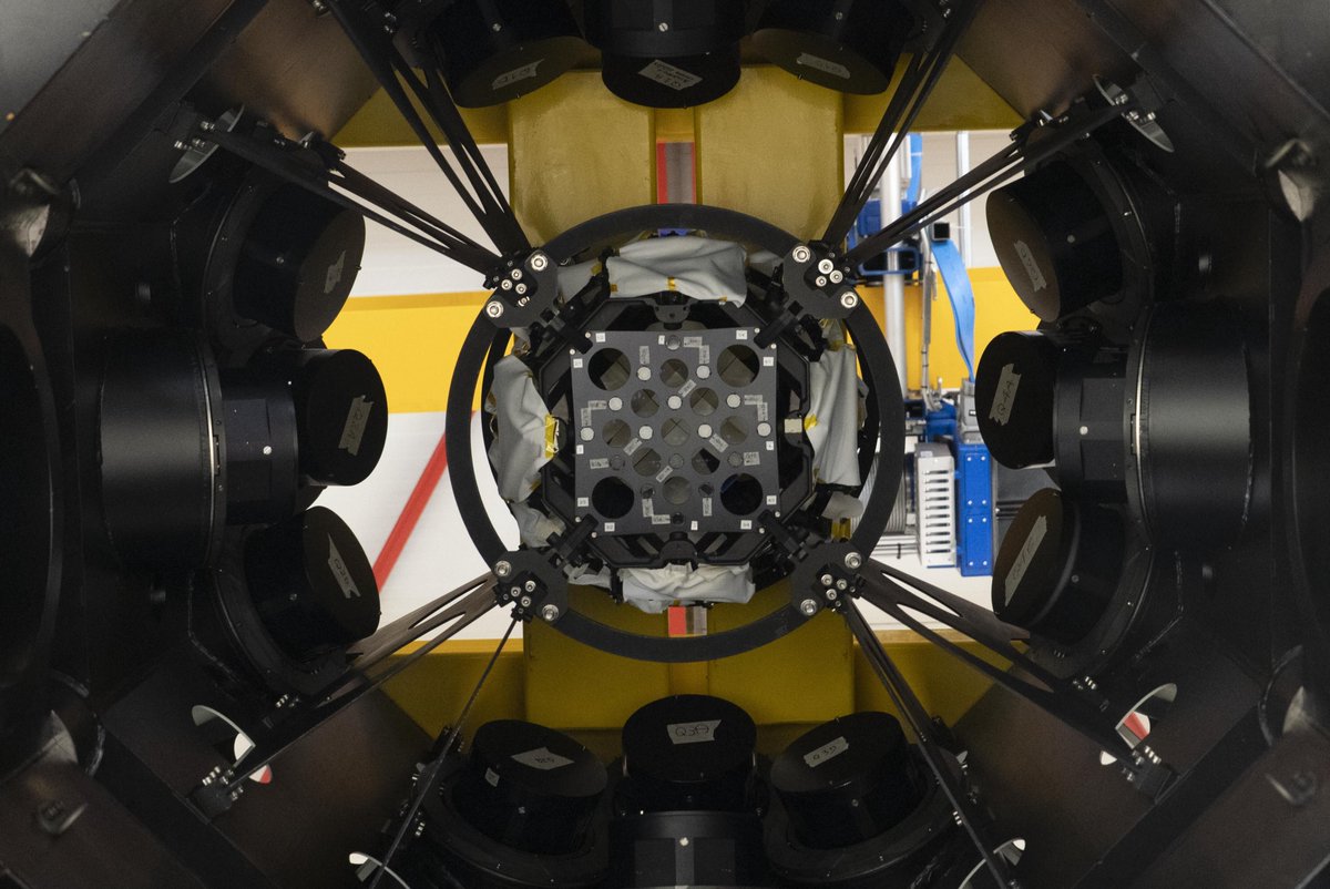 🔭 #WeltraumWochenende – Habt ihr schon einmal durch ein Teleskop geschaut? Ob Sternenbeobachtung oder Planetenjagd – hier findet ihr eine Liste mit Orten in Deutschland, Österreich und der Schweiz, wo ihr beeindruckende Fernrohre entdecken könnt.

✨ Schau es euch dieses