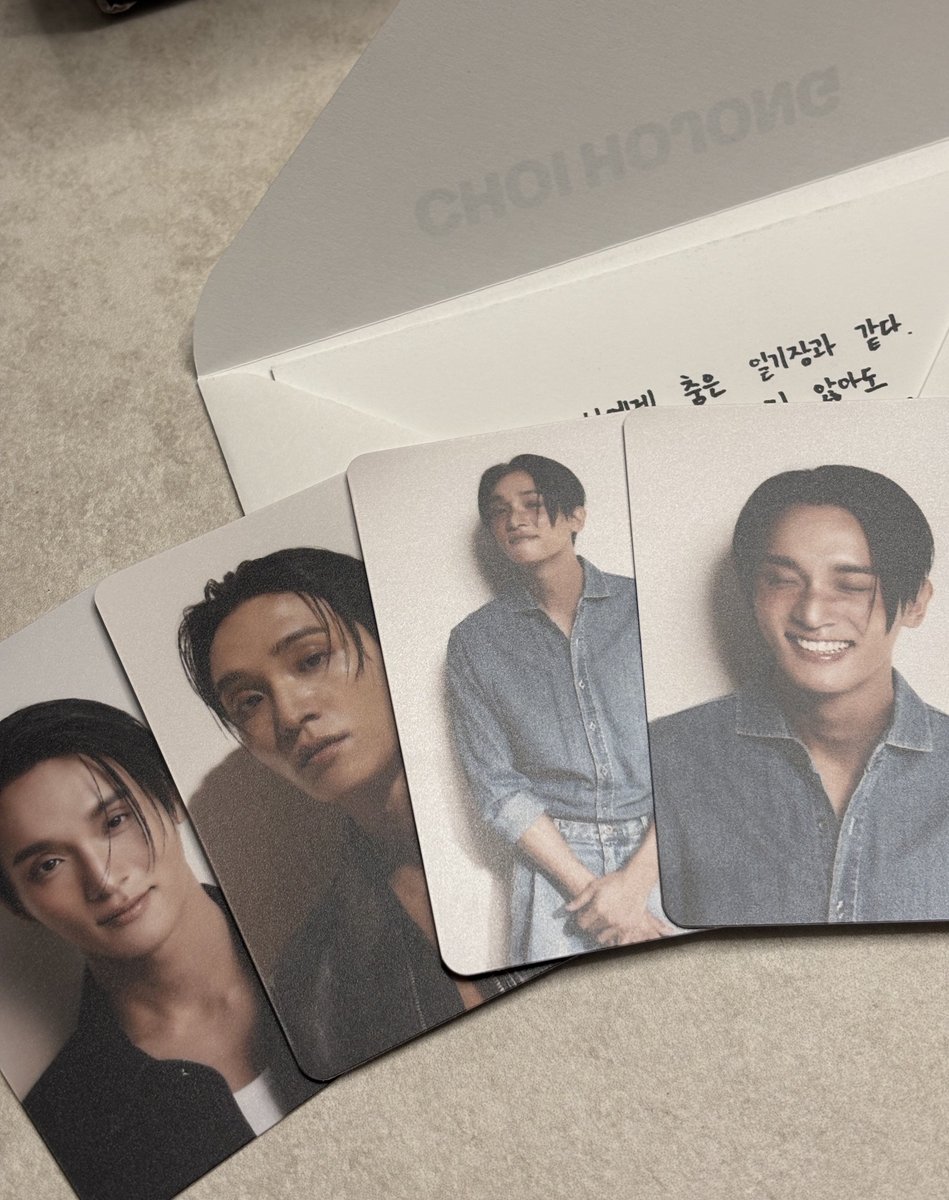 포카 진짜 예뻐 죽겠다