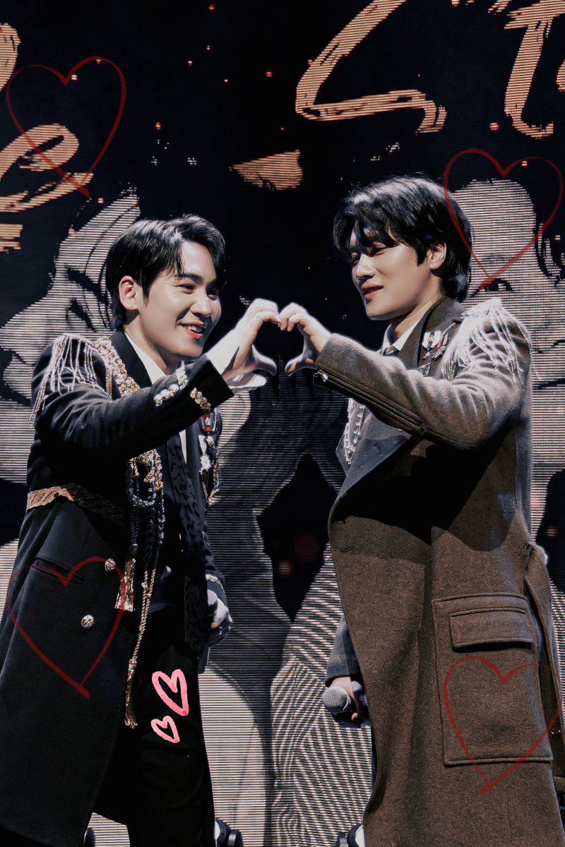 듀에토 데뷔 8주년 축하해요
❤*.(๓´͈ ˘ `͈๓).*❤

#8YearsWithDUETTO
#듀에토 #DUETTO #백인태 #유슬기