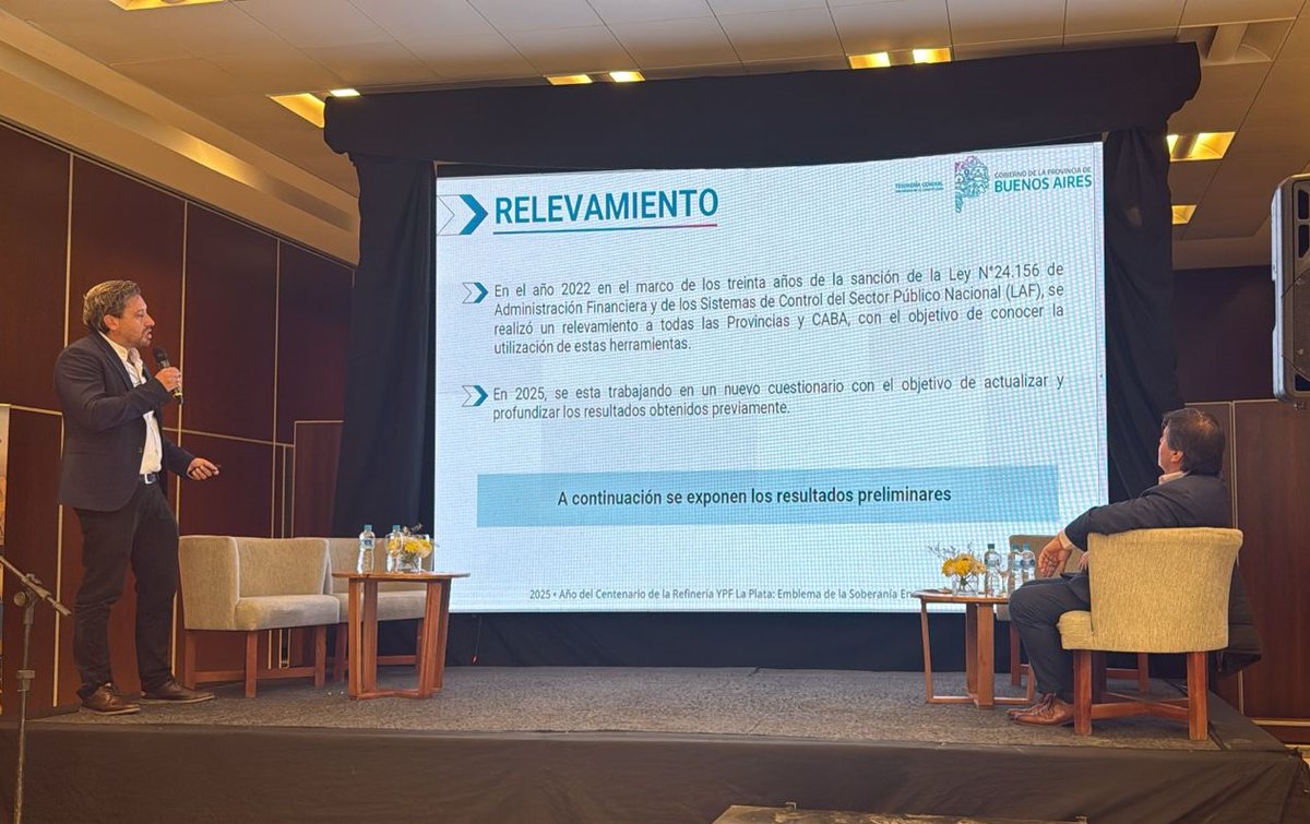 TesoreriaPBA's tweet photo. 📍2da Jornada- Seminario XXIX de ATGRA

En esta ocasión, el Tesorero General @davidjacobyok expuso en el Panel: “El Fondo Unificado como instrumento de financiamiento” con un relevamiento de su implementación en las 23 provincias y CABA. https://t.co/Yp4JBPLQ9J