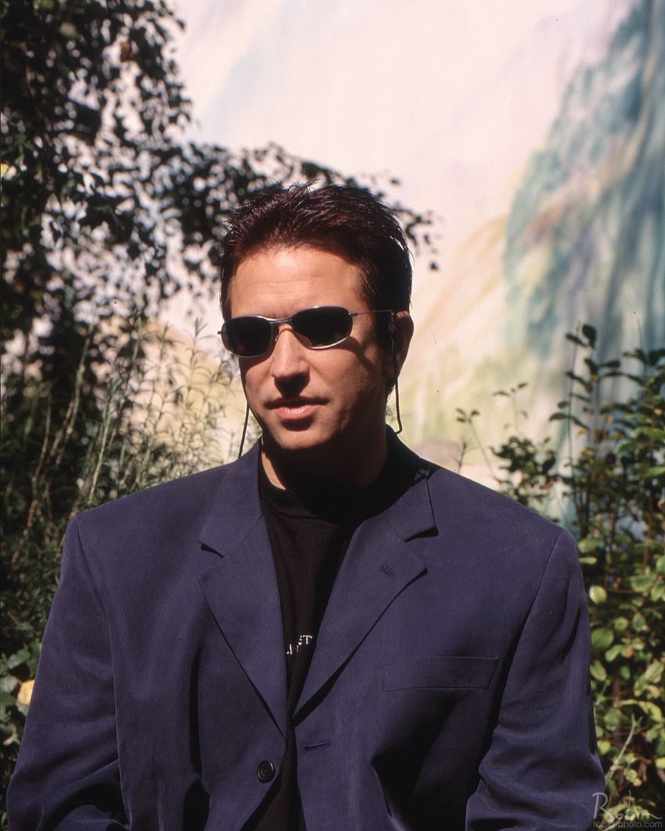 dmforumeu's tweet photo. Alan Wilder at Paris, “Unsound Methods” promo, September 1997.
photos by Robin
#AlanWilder #Recoil #DepecheMode #Robin #PromoShot https://t.co/0XsH0tIQsT