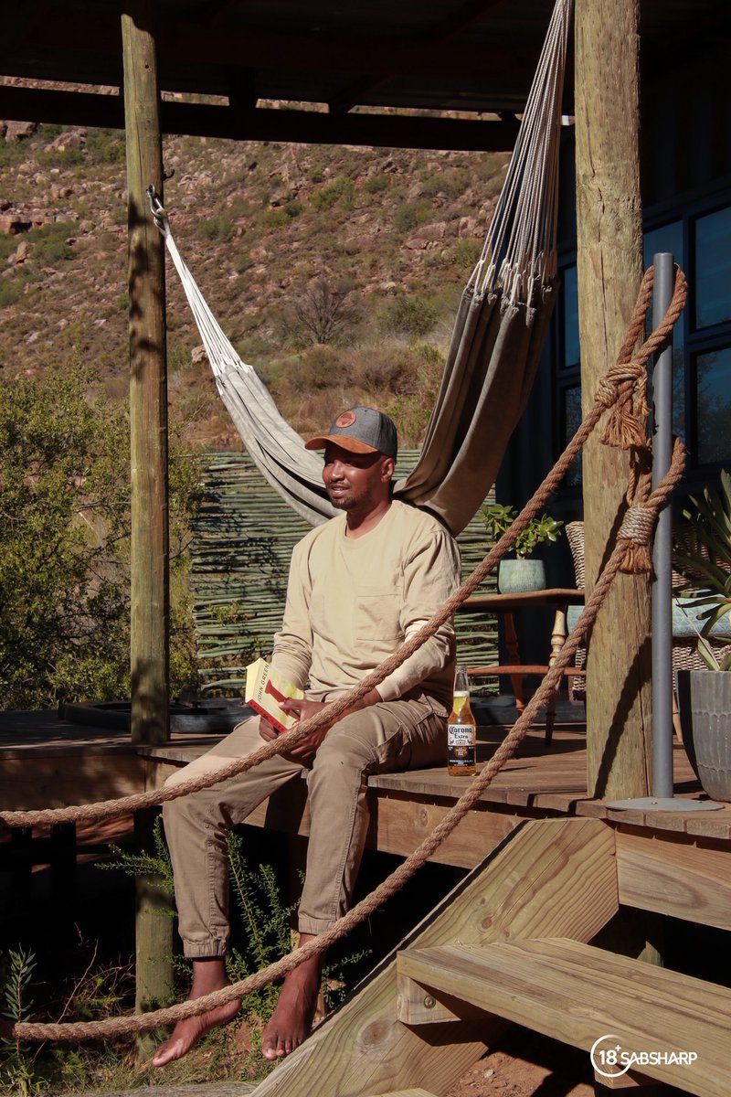 Tebogo_PinPin's tweet image. Nature, a good book, and stillness.
A breath of fresh air and a new chapter. 🌿

#ThisIsLiving #Ad