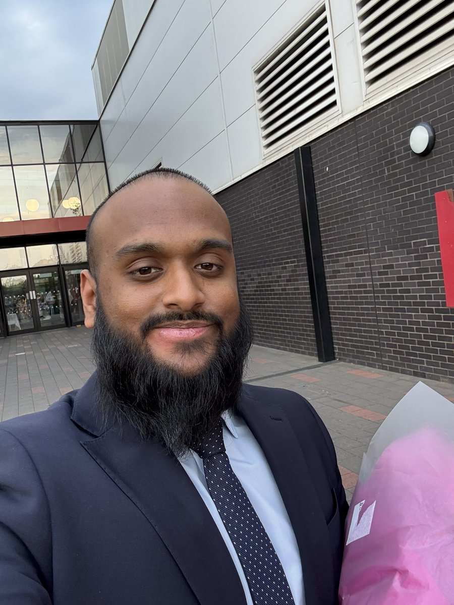 Mr Mustafa tweet media