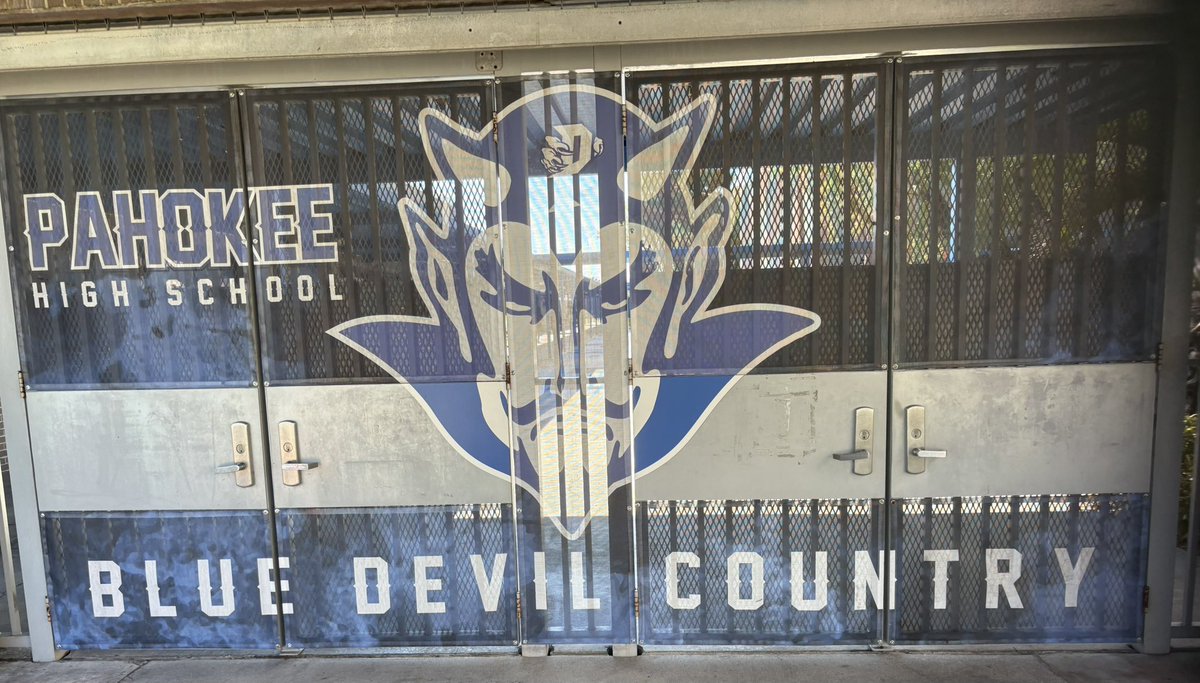 Pahokee High School 🏫 
WVSU Football Program 🐝🐝🏈 <a href="/WvsuFootball/">WVSU Football</a>