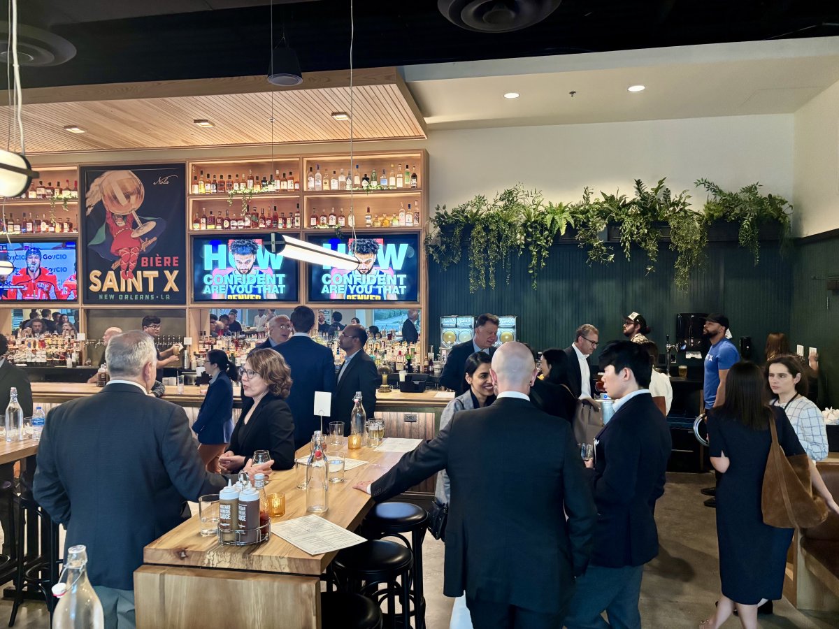 Great discussion at the Neely National Clinician-Scientist Mentorship Network session at #TRIO2025 on navigating alternative sources of research funding—the conversation was continued over dinner with mentors and mentees! #ENTsurgery #ClinicianScientist #COSM2025