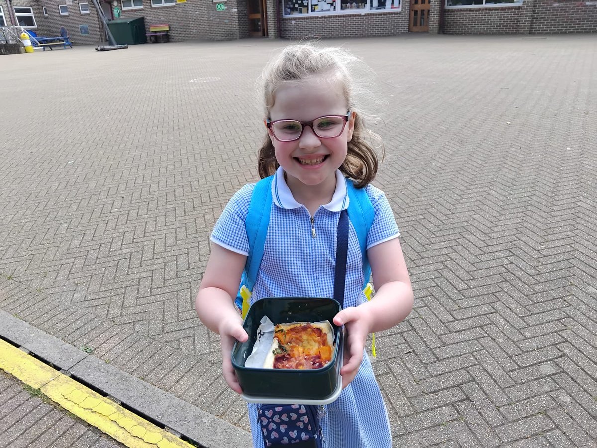 Sarah Hornett (@chiswellsarah) on Twitter photo Best day ever for this #Owl <a href="/SwingatePrimary/">Swingate Primary</a> was so excited for DT and #cooking today! The seasonal tart was super tasty too! 😋 #pepper #beetroot #rocket #cheese #tomato #yum!! #teamswingate Best day ever for this #Owl <a href="/SwingatePrimary/">Swingate Primary</a> was so excited for DT and #cooking today! The seasonal tart was super tasty too! 😋 #pepper #beetroot #rocket #cheese #tomato #yum!! #teamswingate