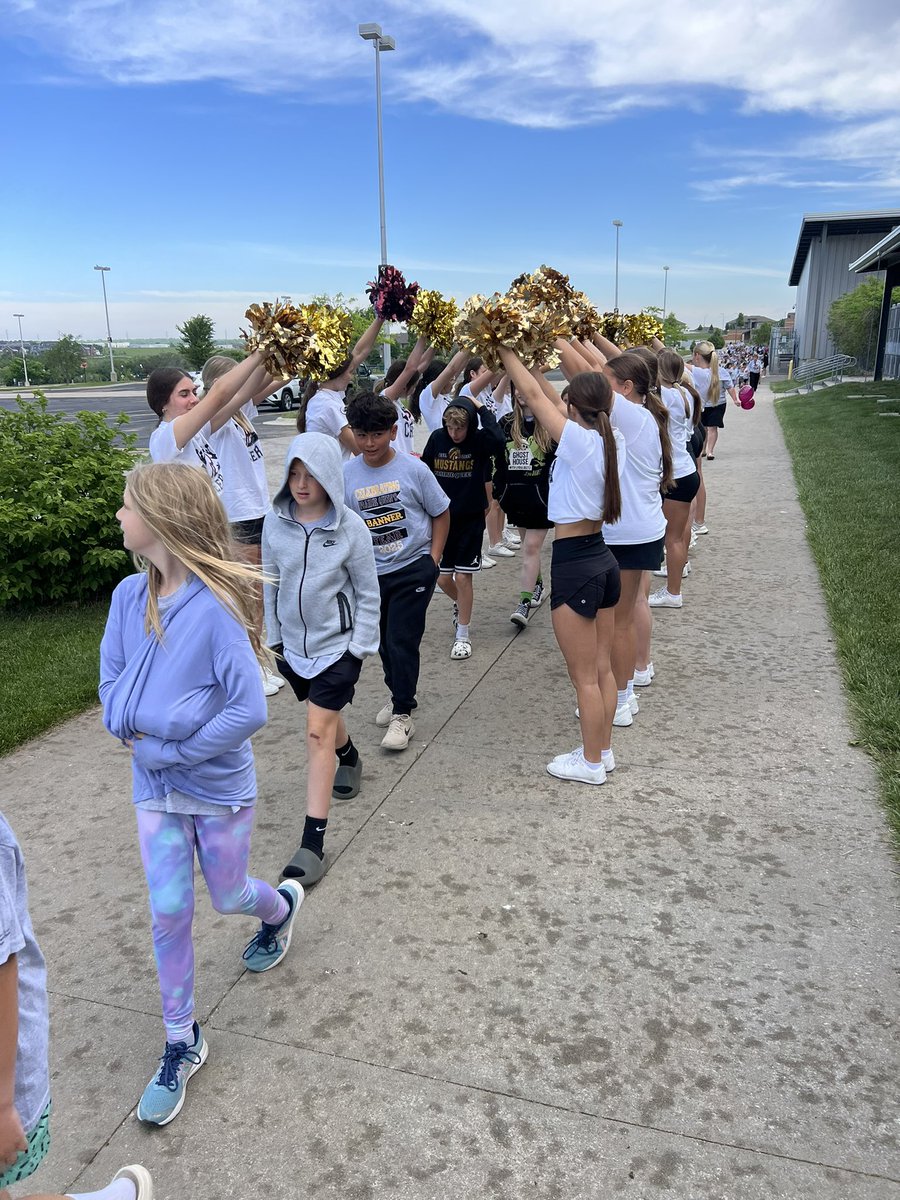 NEadvantage's tweet image. Prairie Queen principal Pam Lowndes begins the ceremony by addressing her students and all the guests in attendance.
“Anybody who visits Prairie Queen can feel what we created, what YOU created.”