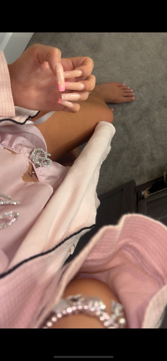 Xoellie_louisex's tweet image. Always matching 💕💕🦶🦶