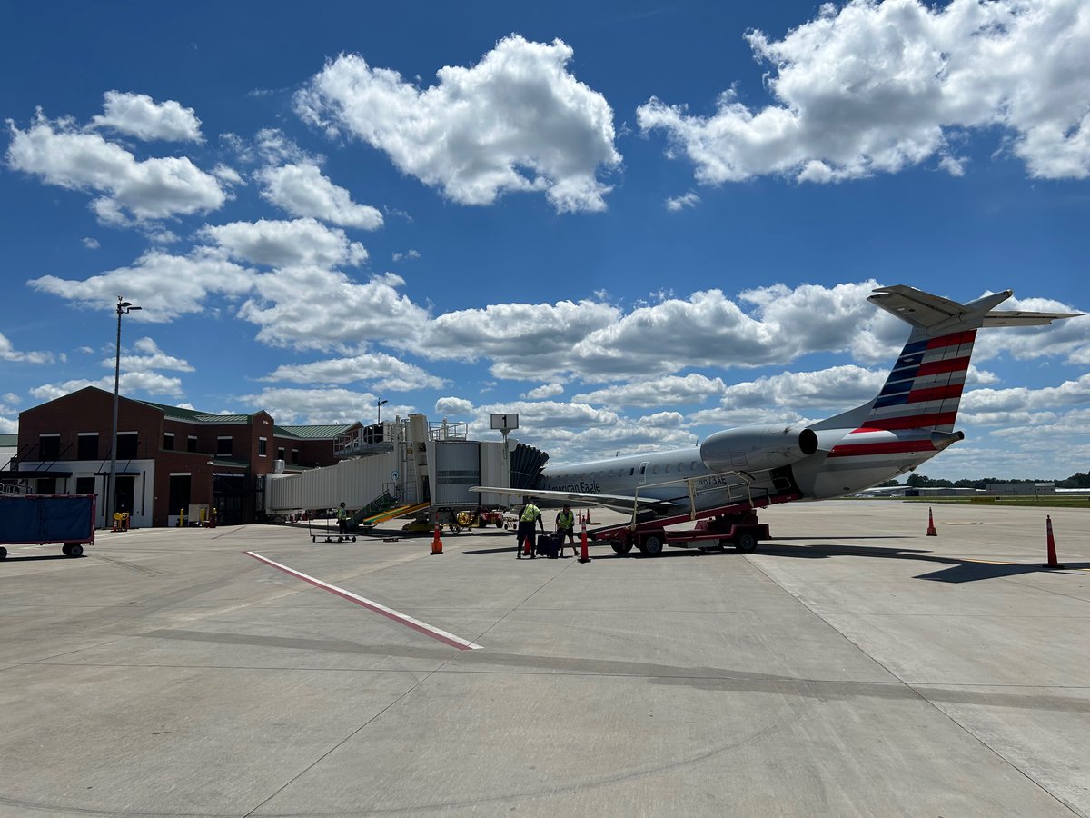 flyewn's tweet photo. Our new jet bridges are officially live! ✈️ This expansion improves boarding and deplaning for American Airlines and Breeze Airways, making your travel more efficient and comfortable.
Big thanks to the teams who made this happen! https://t.co/uUJnv9I4BJ