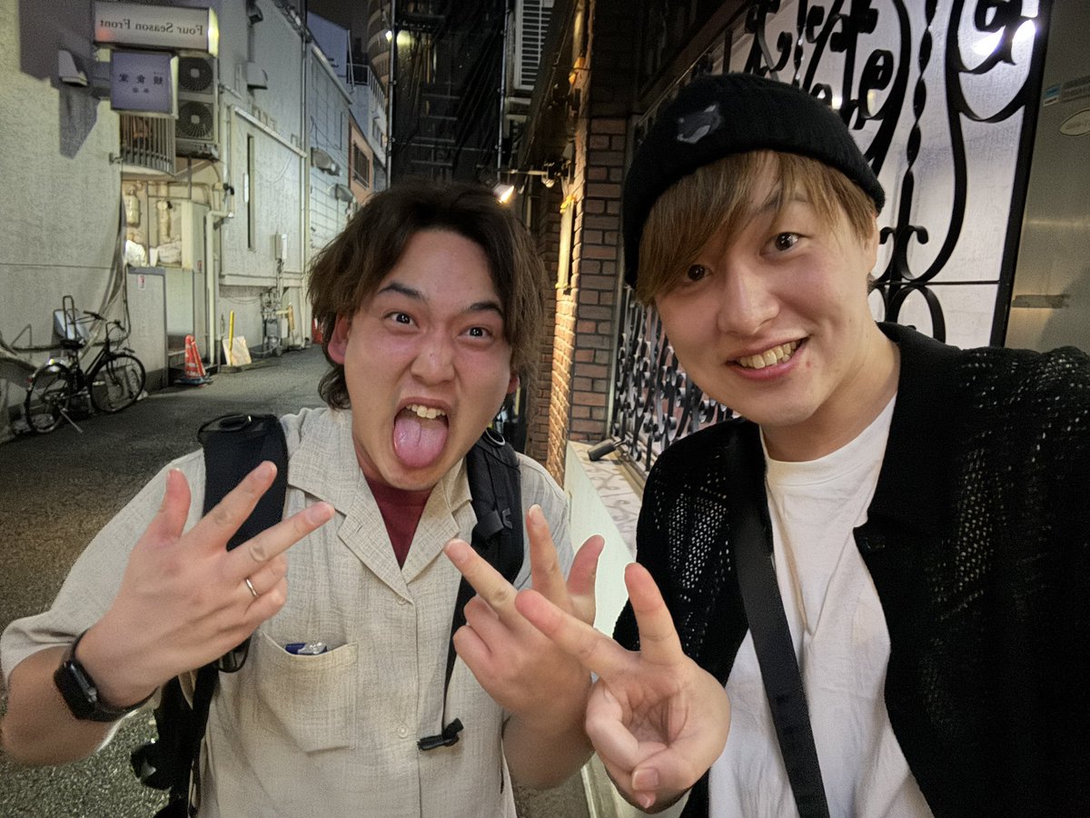 janjan_sps's tweet photo. 大阪連戦でいそさんと飲めたー！！
笑いすぎて面白かった🤣🤣
お互い明日勝てるといいなー！！

明日は久しぶりに123門真店さんに遊びにいきますー！！

#PR https://t.co/j1lknnC7FC