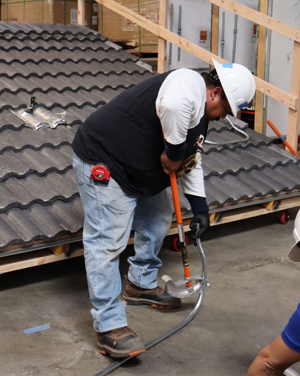 IBT 200 UPDATE 🚨
✅ OSHA 10 
✅ Conduit bending 
✅ Tile and shingle install 

Next on the list: 
CPR First Aid 🩹
GRADUATION 🎓👷