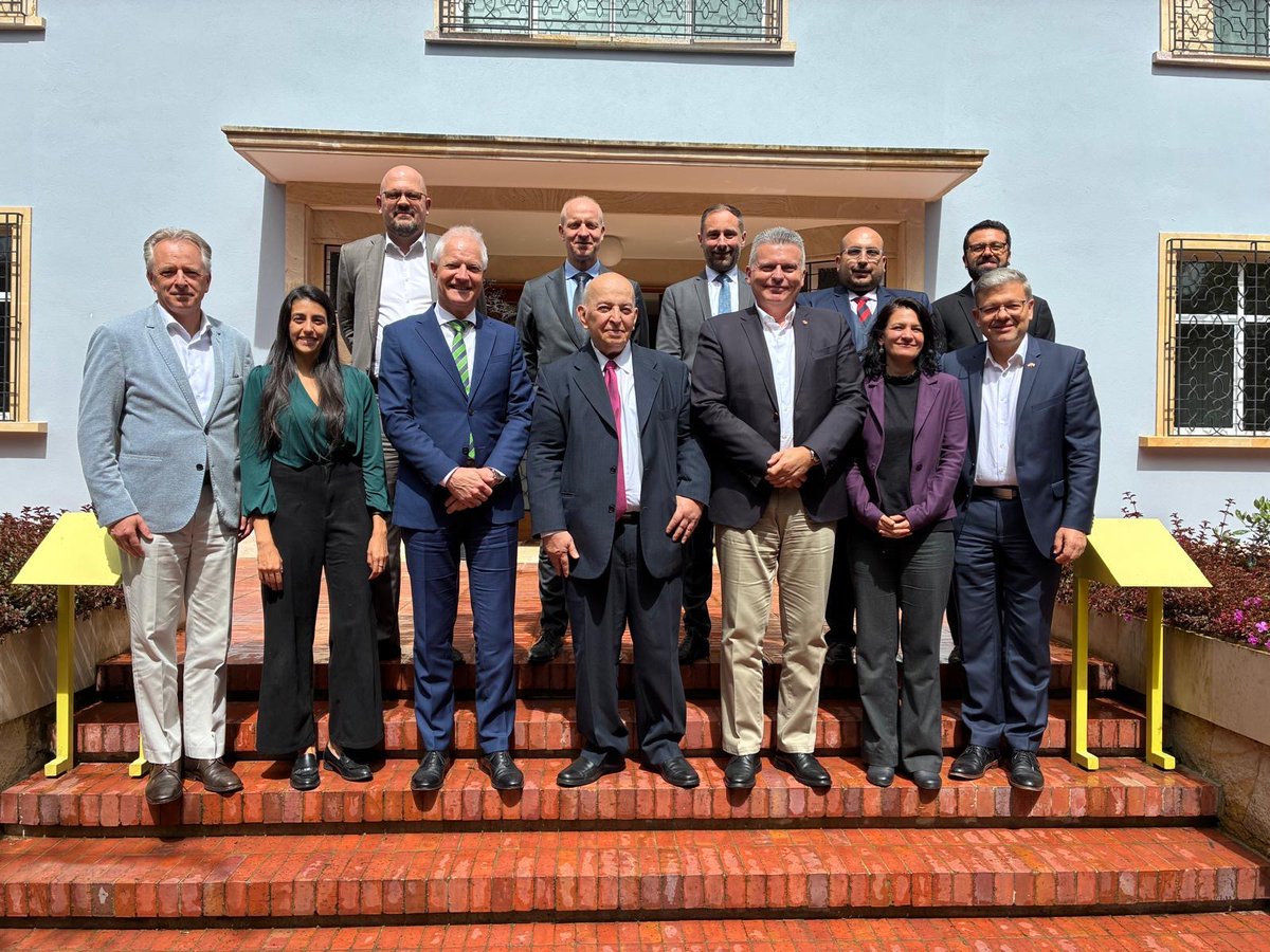 Swiss Peace and Human Rights (@swisspeacehr) on Twitter photo <a href="/SwissPeaceHR/">Swiss Peace and Human Rights</a>🇨🇭reafirms its comittment to supporting #peace building🕊️in Colombia 🇨🇴
➡️Ambassador Tim Enderlin met with Councellor Commissioner for Peace Otty Patiño <a href="/ComisionadoPaz/">Consejería Comisionada de Paz</a> <a href="/SwissPeaceHR/">Swiss Peace and Human Rights</a>🇨🇭reafirms its comittment to supporting #peace building🕊️in Colombia 🇨🇴
➡️Ambassador Tim Enderlin met with Councellor Commissioner for Peace Otty Patiño <a href="/ComisionadoPaz/">Consejería Comisionada de Paz</a>