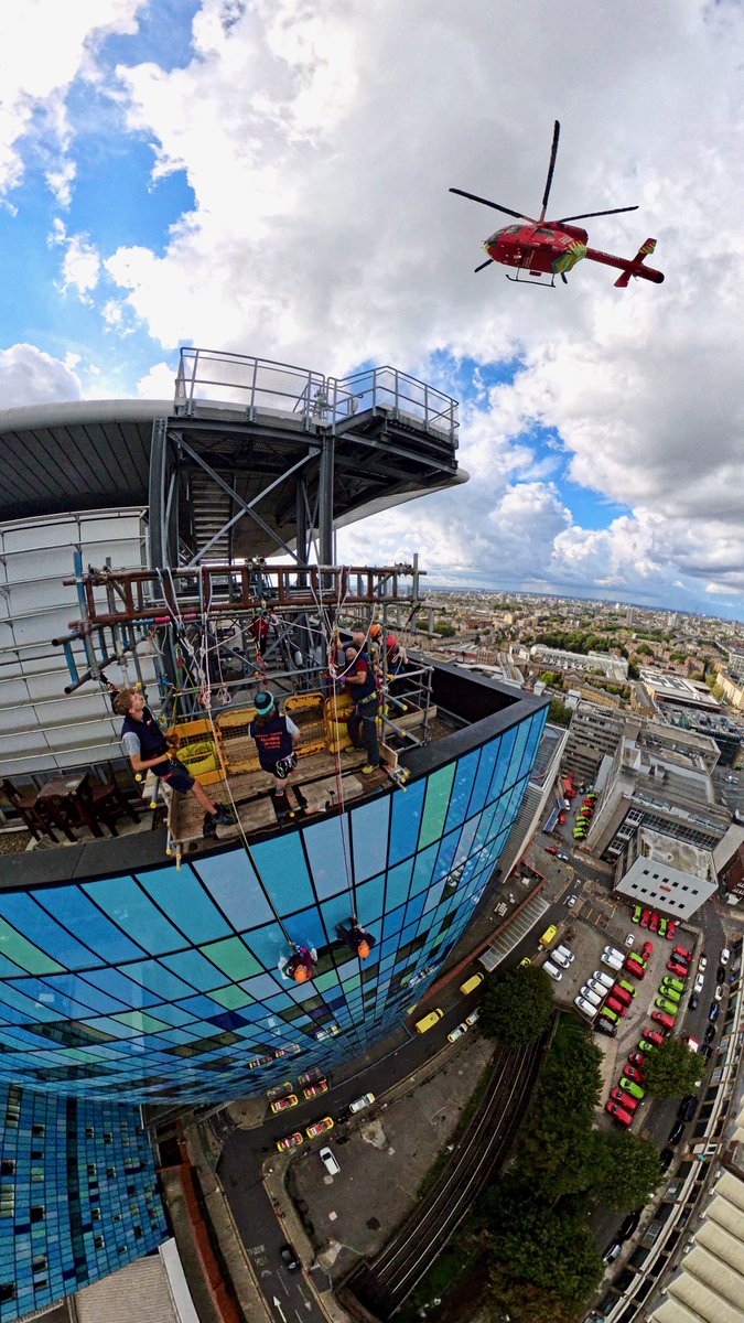 Want this view? 🫶

Sign up to our annual abseil and help to raise vital funds: fundraising.londonsairambulance.org.uk/event/abseil-2… 🪢