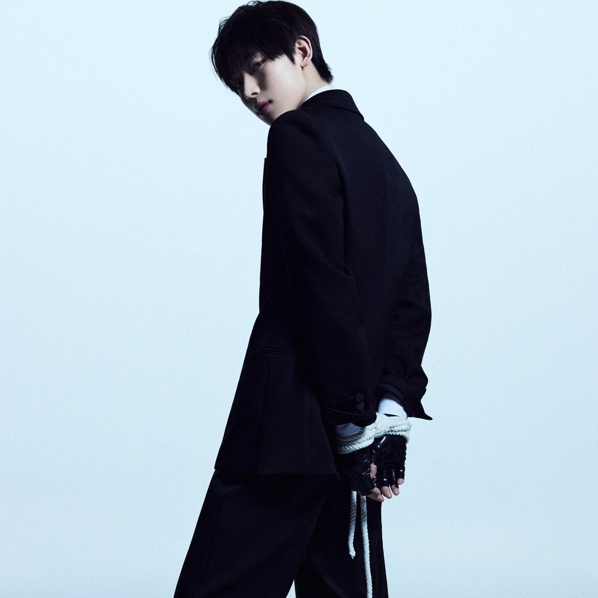 :จะสารภาพดีๆไหม ผมไม่ได้มีเวลามาสนใจแค่คุณคนเดียวนะ

:แต่ผมอยากให้คุณสารวัตรสนใจแค่ผมคนเดียวหนิ่ครับ