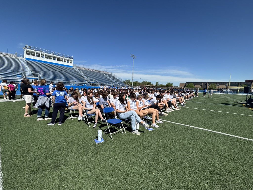 spedteach8's tweet photo. LZHS graduation practice underway 🐻💙🖤🤍 #WeAreLZ #LZNation 
@johnwalshD95 @LZ95curriculum @LZHSBEARS @GalltKelley @LZdistrict95 https://t.co/0PlcslxlVs