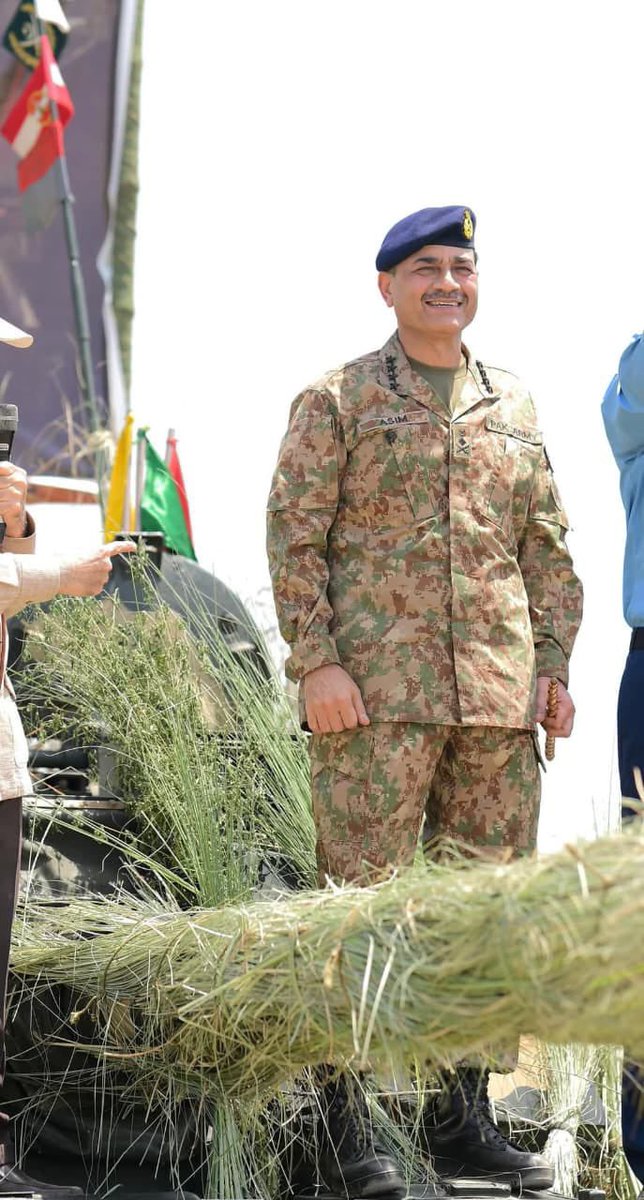 AmaanKTareen's tweet image. سلام جنرل عاصم منیر۔
Salute to the man who has transformed our national spirit. The clouds of despair are going away, as we stand united, and hopeful like never before. Bright future awaits!
Long live Armed Forces of Pakistan. Pakistan First always! #OperationBunyanulMarsoos